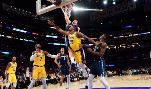 关键时刻防守突飞猛进 常规赛收官独行侠全力冲刺